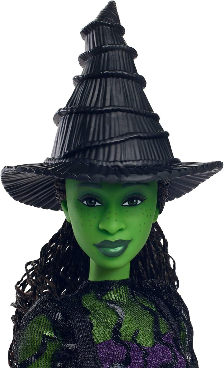 Mattel Wicked Elphaba păpușă de modă și accesorii cu piele verde, păr negru împletit, diferite poziții posibile și aspect de rochie de bal extensibilă, HXT62, [Multicolor]