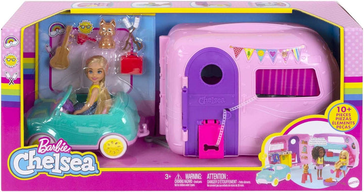 Barbie Chelsea Series, Chelsea Car And Camper Set cu 10+ Barbie Camping Accessories, 1X Chelsea Doll, Teal Car And Pink Mini Camper, Cadouri pentru copii 3+ ani, Fxg90