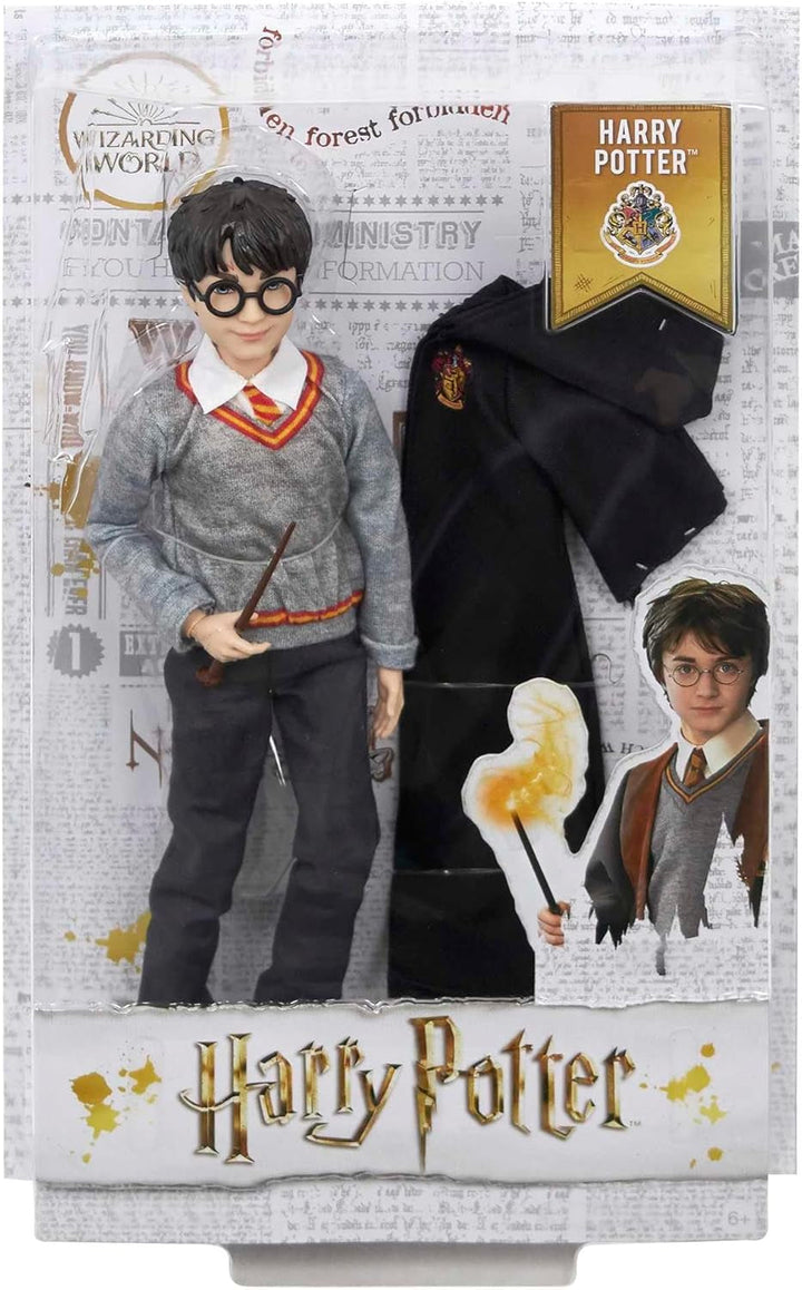 Mattel Harry Potter - Păpușă de colecție (aprox. 26 cm) cu uniformă Hogwarts, halat Gryffindor și baghetă, jucărie de la 6 ani FYM50