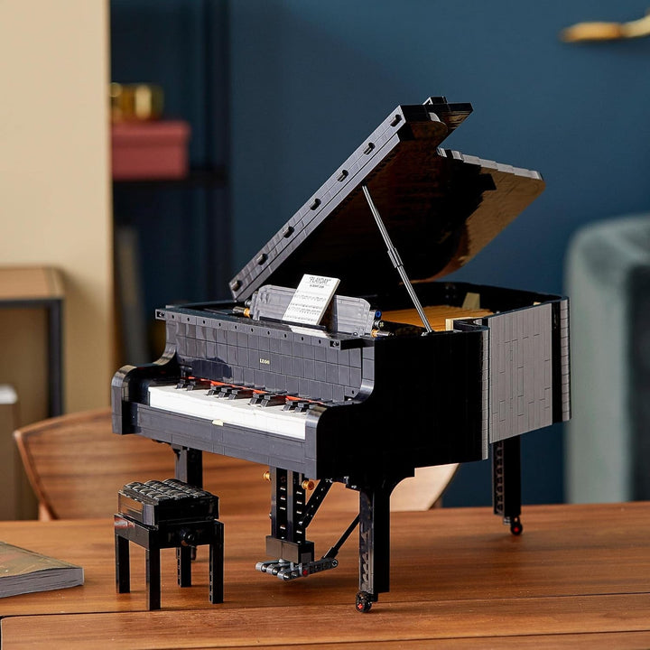 LEGO Ideas Concert Grand Piano (21323); Set de construcție; Propriul dvs. pian de concert; Proiect de modelare excelent pentru pianistul talentat, muzician, iubitor de muzică sau pasionat (3.662 piese)
