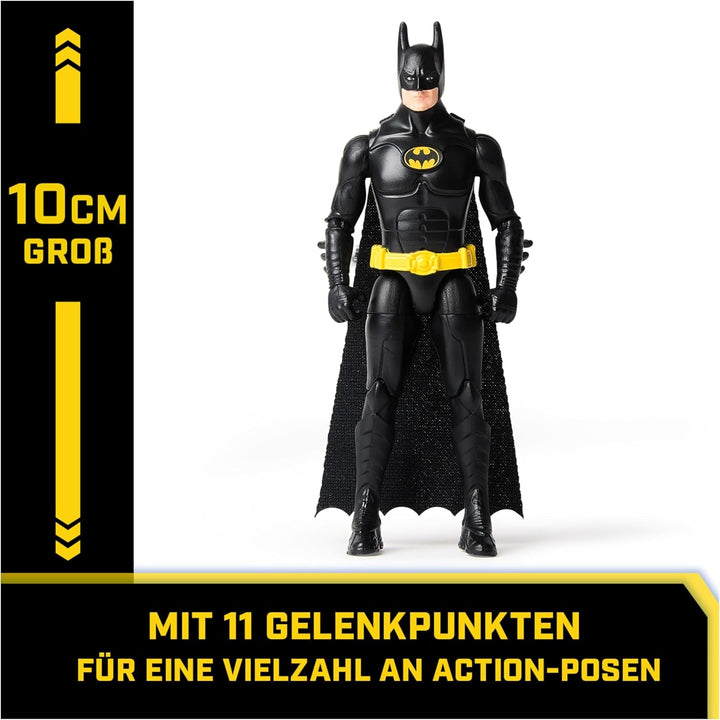 Set Ultimate Batman cu 3 figurine Batman (10 cm) din filmele Batman Returns, The Dark Knight și Batman V. Superman. De la 3 ani