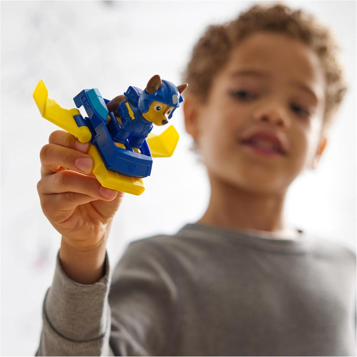 PAW PATROL, Chase Action Pup, figurină de joacă cu mini avion de salvare cu aripi pliabile, jucărie pentru copii începând cu vârsta de 3 ani