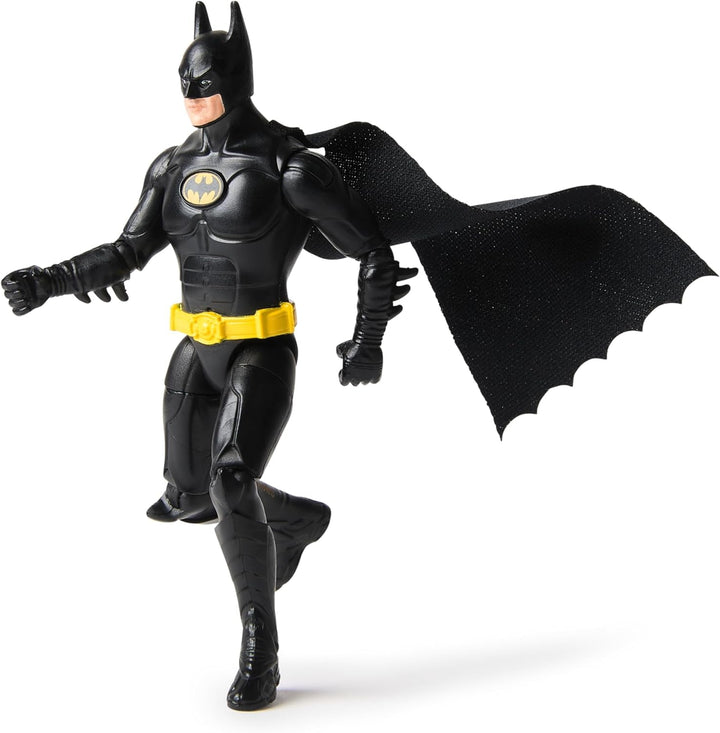 Set Ultimate Batman cu 3 figurine Batman (10 cm) din filmele Batman Returns, The Dark Knight și Batman V. Superman. De la 3 ani