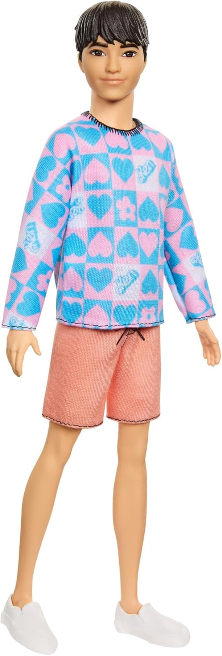 Barbie Fashionistas Ken Doll nr. 219 cu corp subțire și cămașă cu mânecă lungă cu model detașabil în roz și albastru și pantaloni scurți roz, HRH24