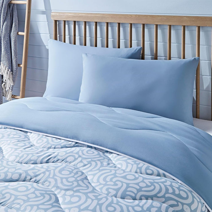 Night Lark Coverless Duvet Super King 6 Tog Spring Summer - Abstract Waves. Cuvertură super moale, confortabilă și ușoară. Se spală la mașină și se usucă rapid, toate într-un set de fețe de pernă reversibile