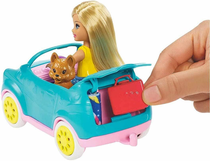 Barbie Chelsea Series, Chelsea Car And Camper Set cu 10+ Barbie Camping Accessories, 1X Chelsea Doll, Teal Car And Pink Mini Camper, Cadouri pentru copii 3+ ani, Fxg90