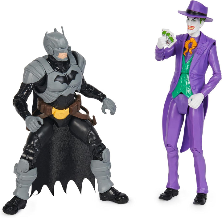 DC Batman Adventures Batman Vs the Joker Action Figure Set, 30 cm - 2 figuri complet mobile cu 12 elemente de echipament pentru jocuri de rol captivante, jucărie pentru copii cu vârsta de peste 4 ani