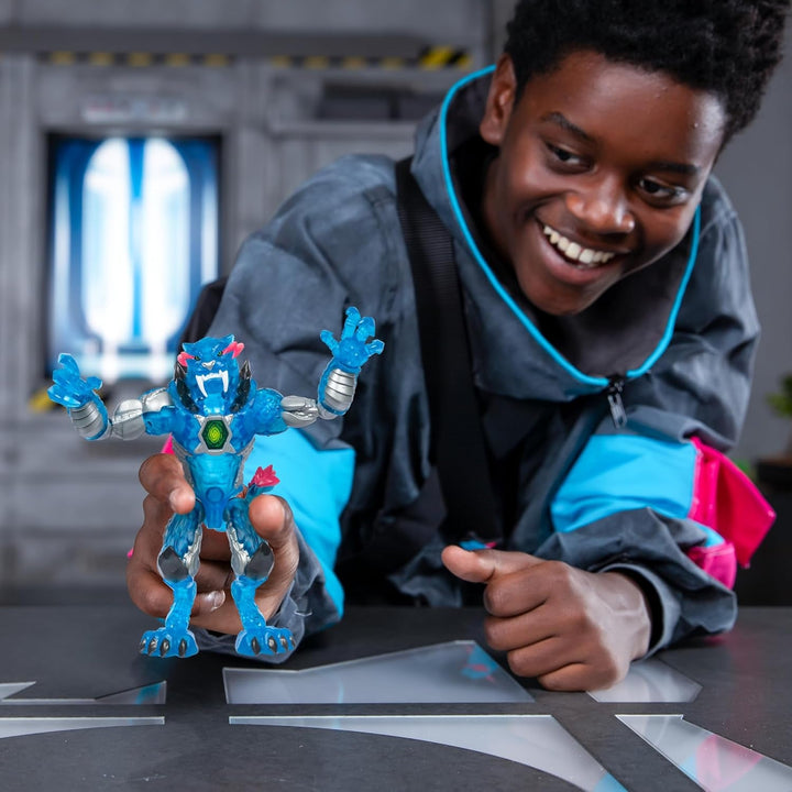 Mutatori; Mutați bestia supremă. Experimentați și creați figura de acțiune Stealth Panther de la Mrbeast. 3 de colecționat, Iconic Panther, Stealth Panther, Metallic Panther